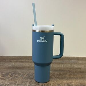 Stanley The Quencher H2.0 FlowState™ Tumbler 40 oz – Blue | Handle + Straw